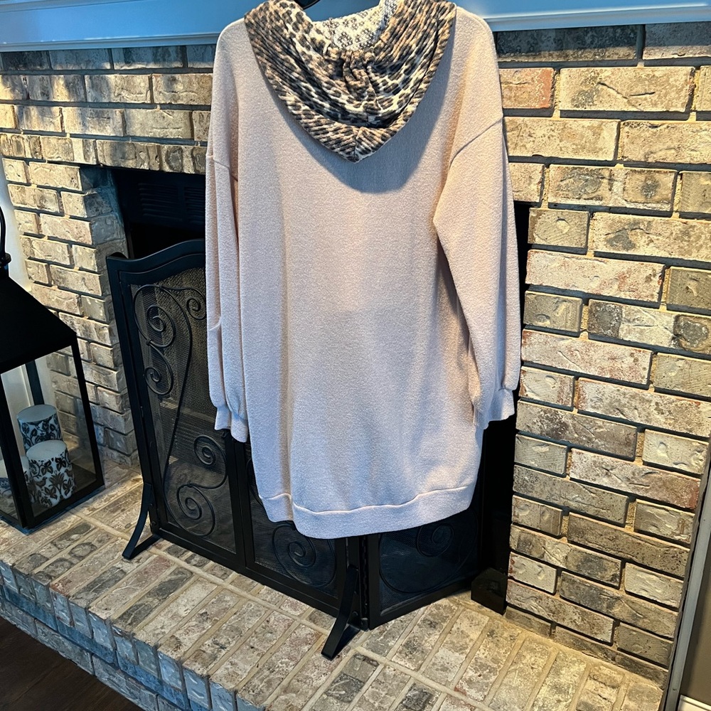 White Birch long sleeve, hooded tunic, tan multi, Large, EUC - Picture 3 of 3
